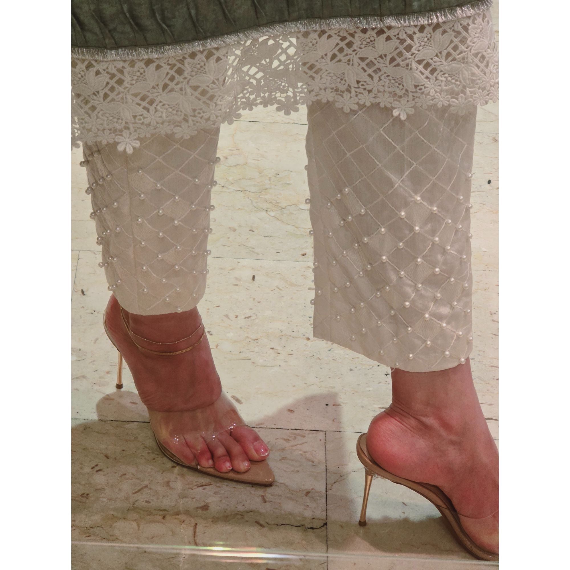 SM-Embroidered pants with pearls
