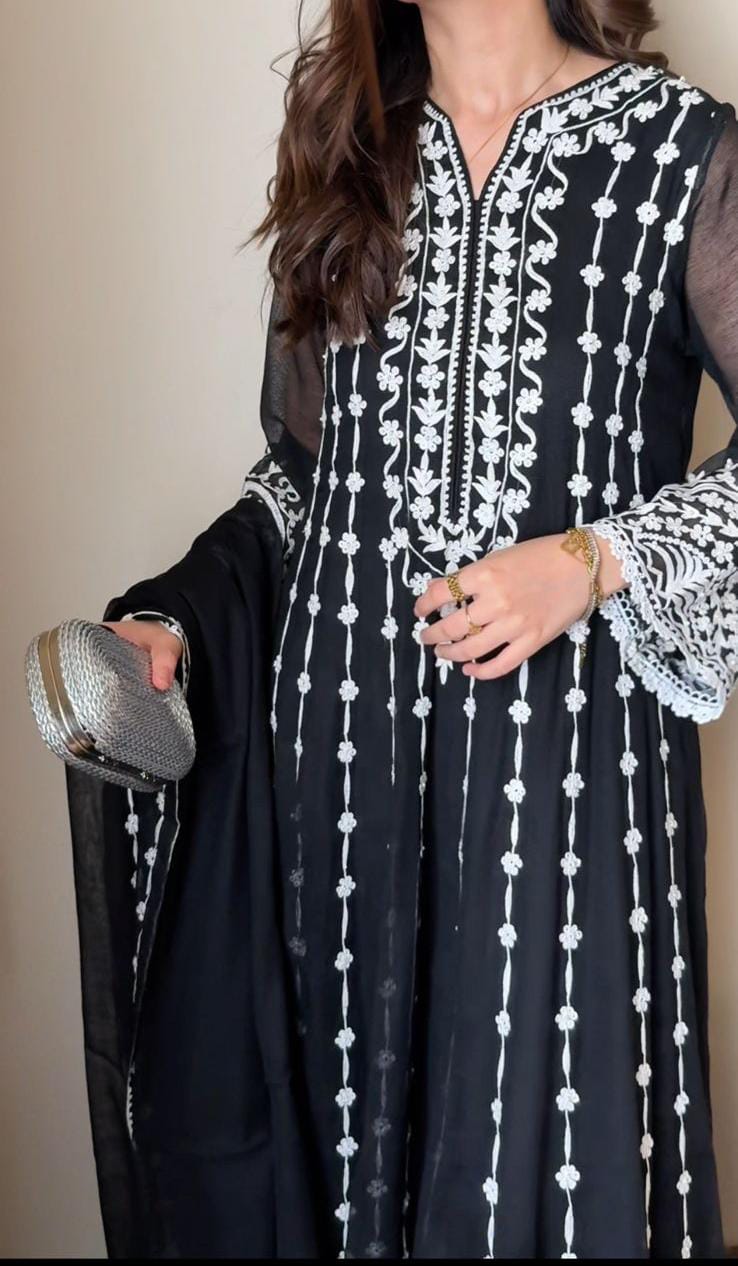 Black Aari