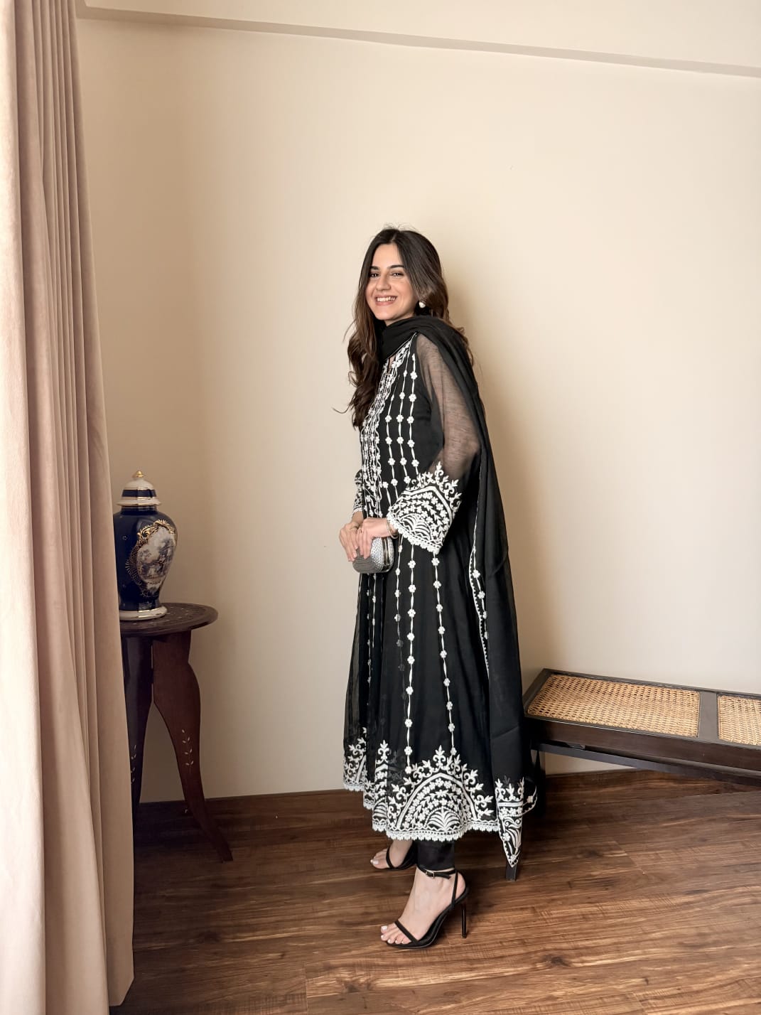 Black Aari