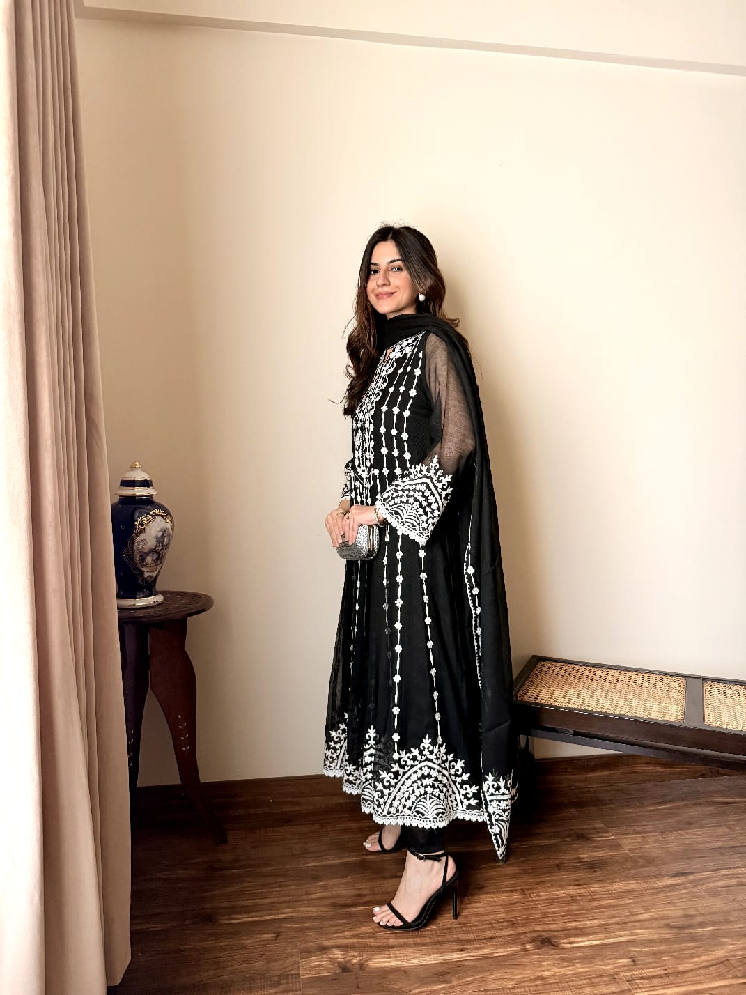 Black Aari
